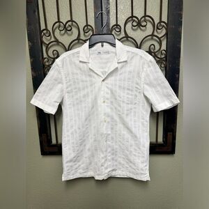 Zara white stextured button down short sleeve top
